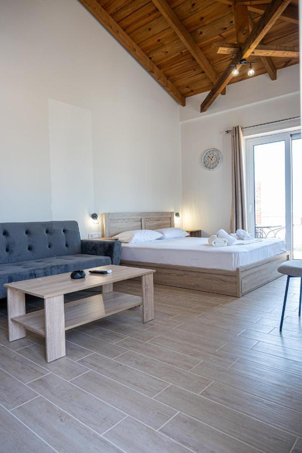 Lithino Rooms Kalamata Exterior foto